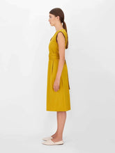 Load image into Gallery viewer, Estremo Cotton Poplin V-Neck Belted