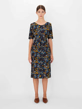 Load image into Gallery viewer, Gerald Cotton Printed Fitted Short Sleeve