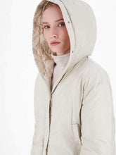 Load image into Gallery viewer, Cisoft Quilted Down Short Hooded