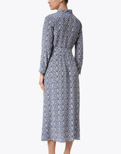 Load image into Gallery viewer, Miss Long Silk Printed Belted Shirt