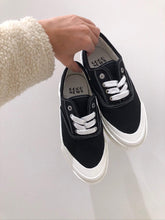 Load image into Gallery viewer, Ace Recycled Material Sneaker