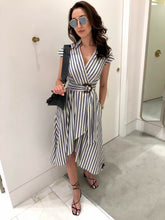 Load image into Gallery viewer, Poplin Dress