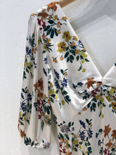 Load image into Gallery viewer, Louise Deep V Dress