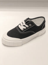 Load image into Gallery viewer, Ace Recycled Material Sneaker