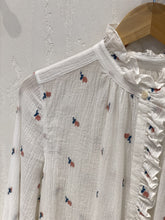 Load image into Gallery viewer, Long Sleeve Rose Bud Top