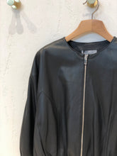 Load image into Gallery viewer, Leather jacket