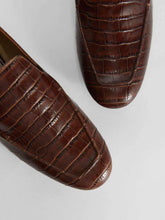 Load image into Gallery viewer, Larisa Croc Embossed Flat