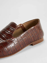 Load image into Gallery viewer, Larisa Croc Embossed Flat