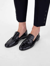 Load image into Gallery viewer, Larisa Croc Embossed Flat