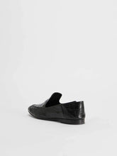 Load image into Gallery viewer, Larisa Croc Embossed Flat