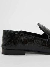 Load image into Gallery viewer, Larisa Croc Embossed Flat