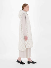 Load image into Gallery viewer, Etreti Long Quilted Down A-Line