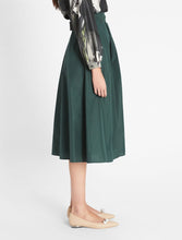 Load image into Gallery viewer, Sacha Taffeta Cotton Midi Pleated