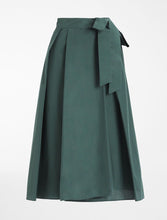 Load image into Gallery viewer, Sacha Taffeta Cotton Midi Pleated