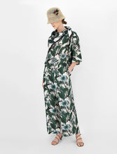 Load image into Gallery viewer, Avori Printed 3/4 Sleeve Tee