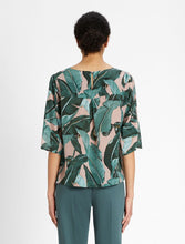 Load image into Gallery viewer, Avori Printed 3/4 Sleeve Tee
