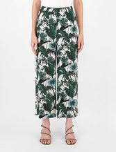 Load image into Gallery viewer, Orietta Silk Printed Elastic Culotte