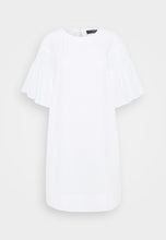 Load image into Gallery viewer, Pacos Cotton Flutter Sleeve