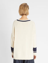 Load image into Gallery viewer, Bird Cotton V-Neck